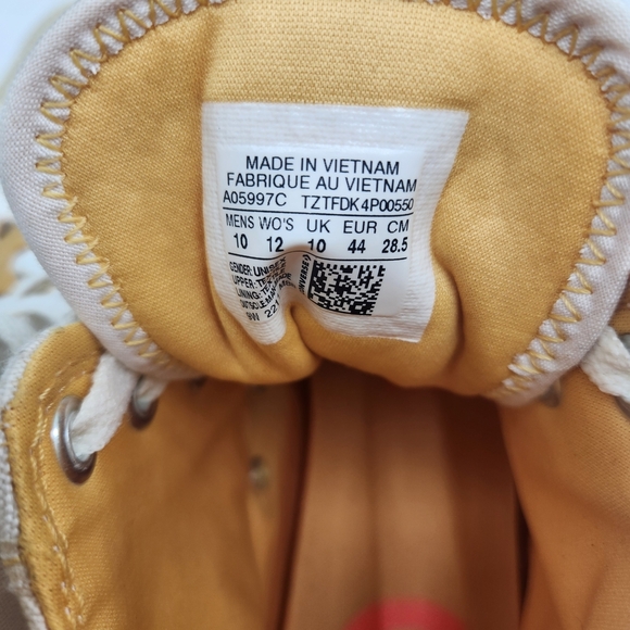 Vtg Converse High-Top Sneakers in Cream and Yellow Mens 10 Woman 12 - Picture 7 of 9